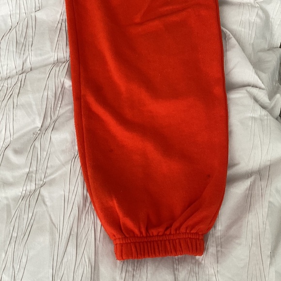 levi’s orange baggy sweatpants - Picture 2 of 4